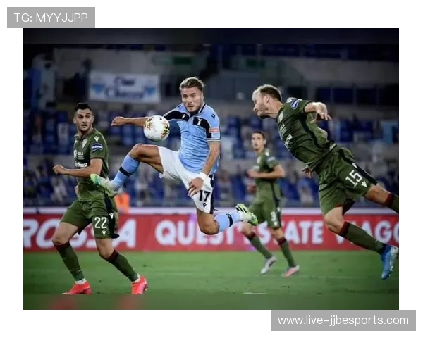 欧洲足坛新生代球星崛起与传统巨星的对抗与融合解析