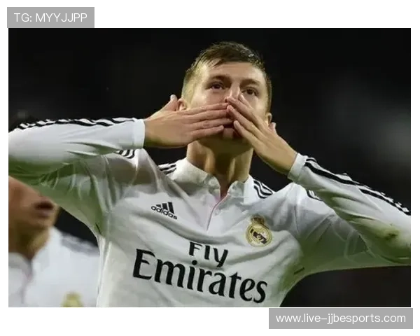 盘点当今足坛球星谁最厉害实力与荣誉全面对比解析